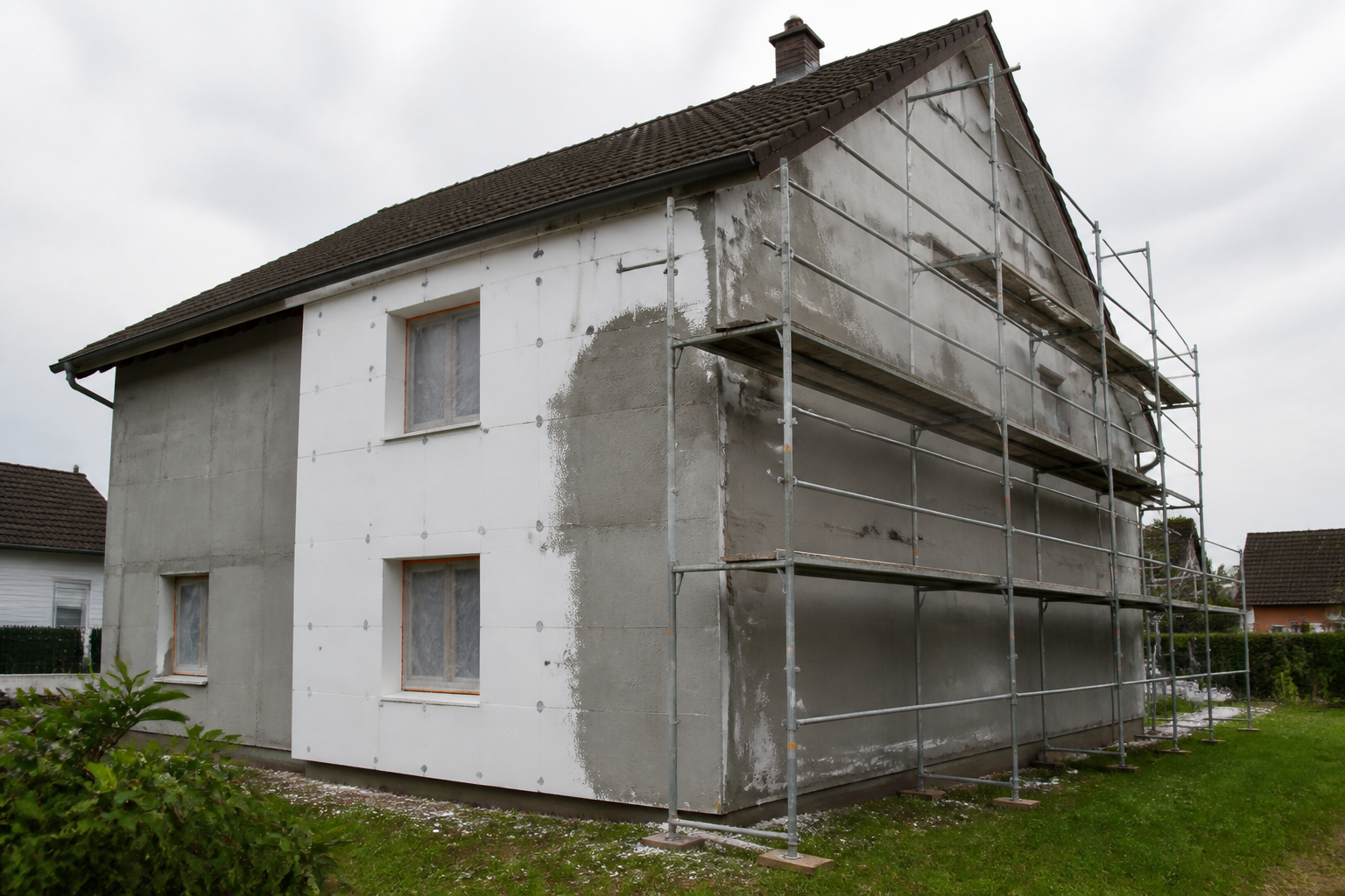 Maison à Parmain avec projet isolation thermique par l’extérieur - DDH RGE